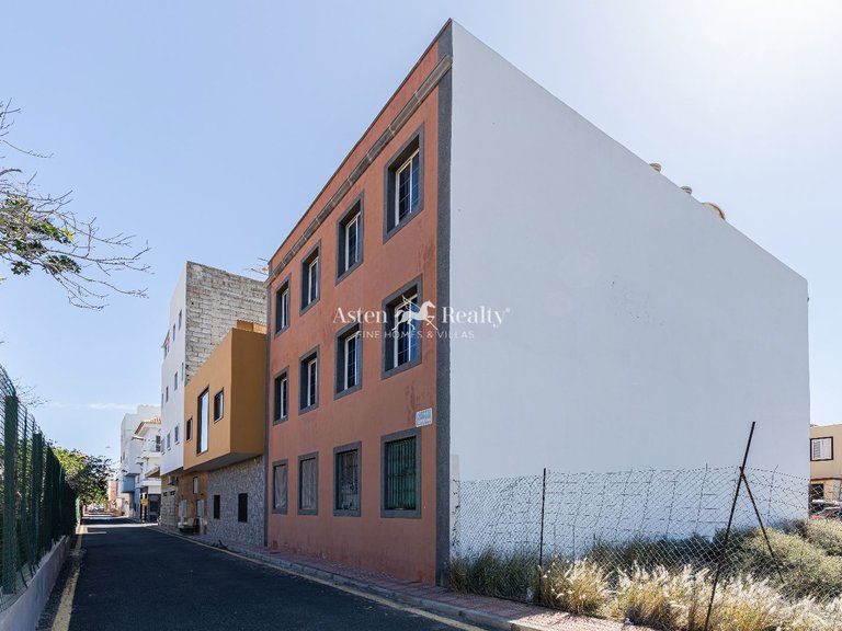 Apartment for Sale in Las Galletas, Tenerife 4