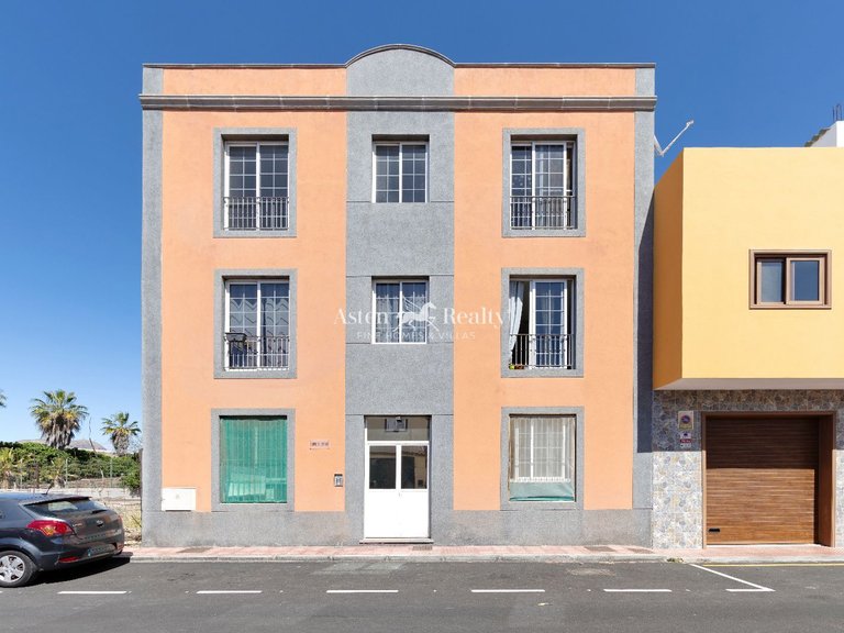 Apartment for Sale in Las Galletas, Tenerife 1