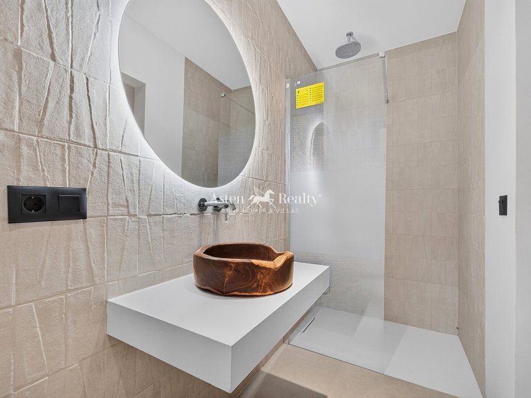 Villa for Sale in Icod, Tenerife 16