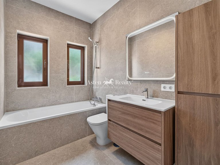 Villa for Sale in Playa Paraíso, Tenerife 35
