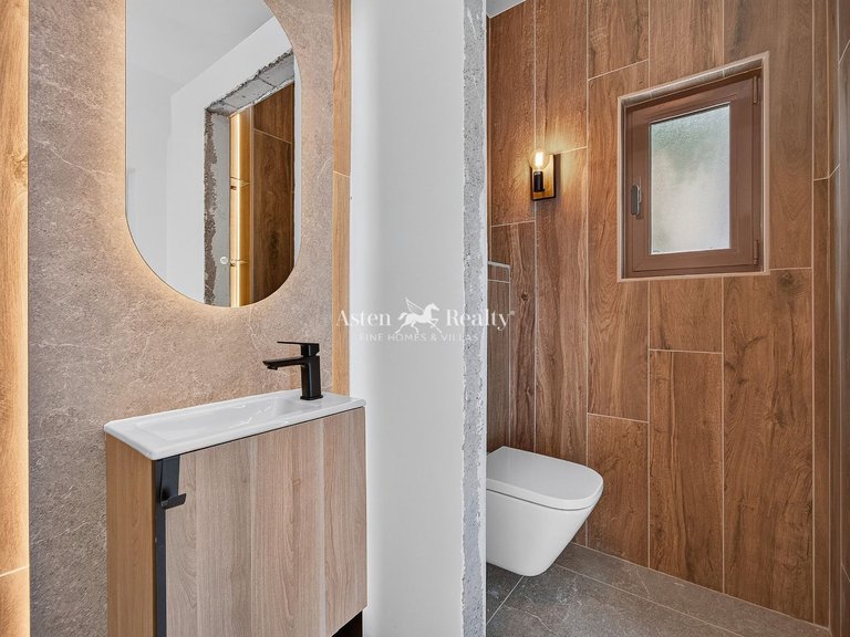 Villa for Sale in Playa Paraíso, Tenerife 19