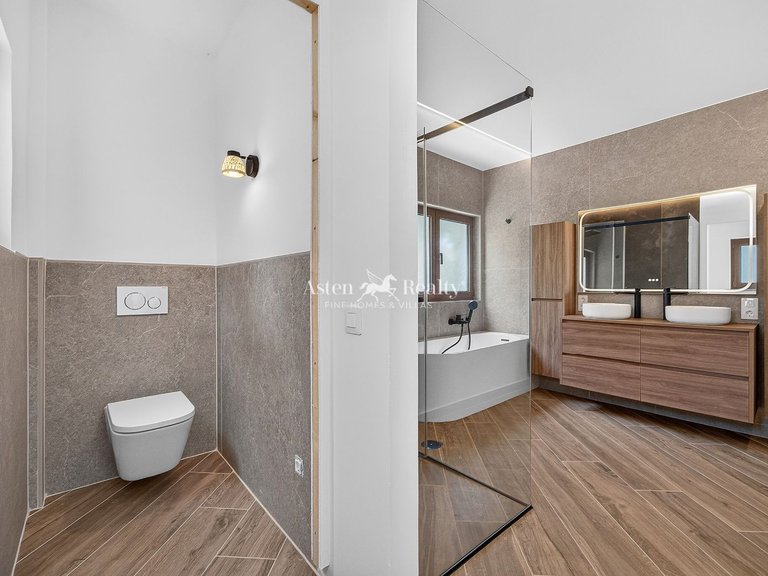 Villa for Sale in Playa Paraíso, Tenerife 22