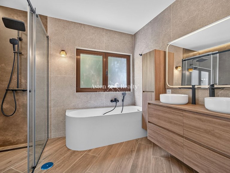 Villa for Sale in Playa Paraíso, Tenerife 23