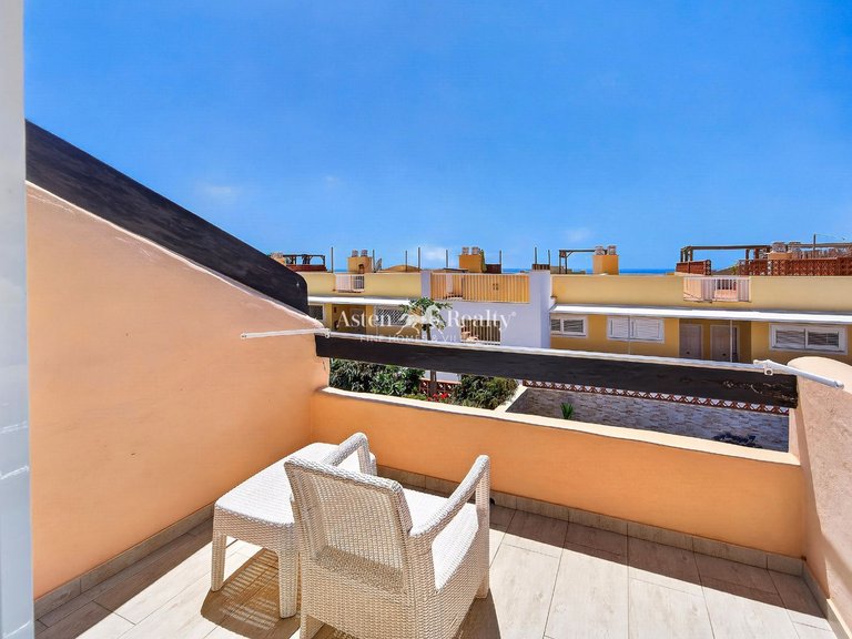 Town House for Sale in Playa Paraíso, Tenerife 19