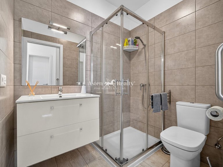Town House for Sale in Playa Paraíso, Tenerife 17