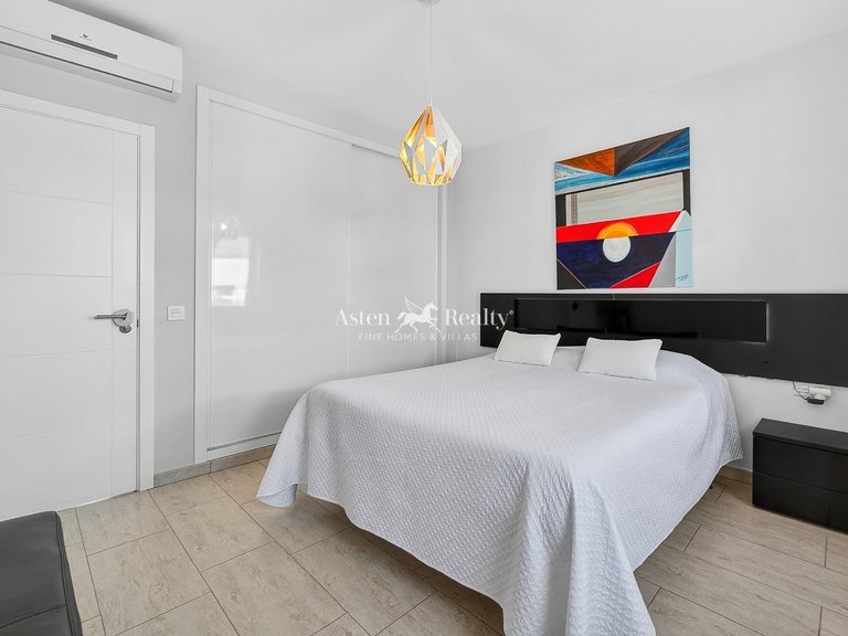 Town House for Sale in Playa Paraíso, Tenerife 15