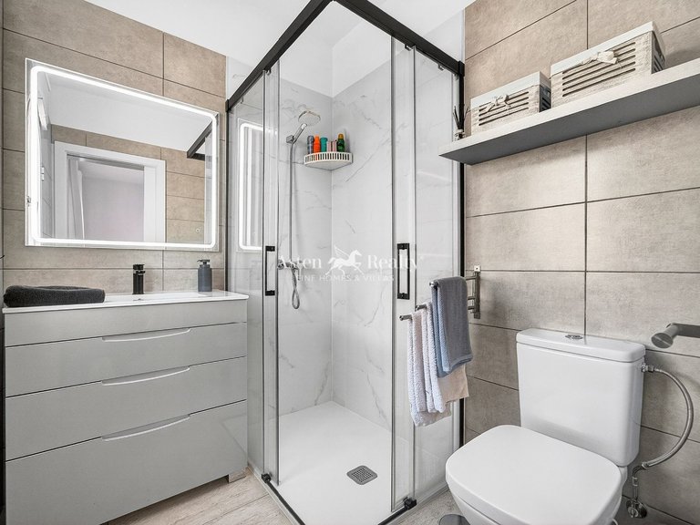 Town House for Sale in Playa Paraíso, Tenerife 13