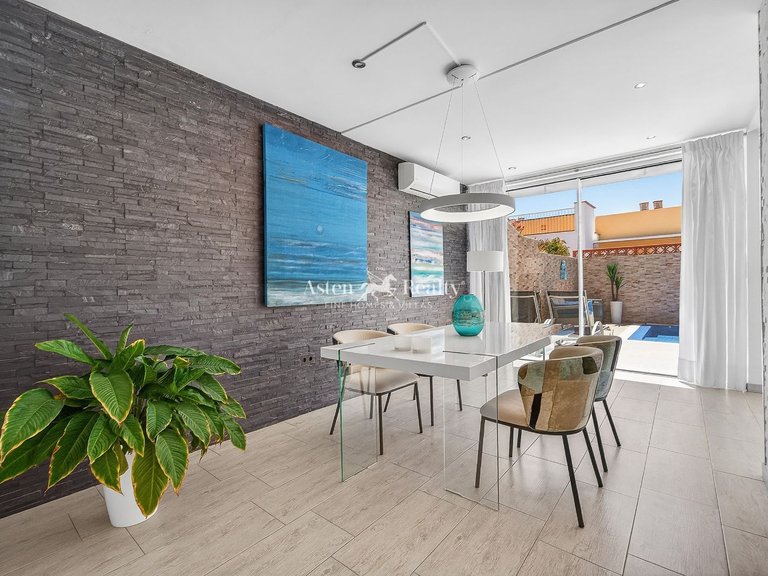 Town House for Sale in Playa Paraíso, Tenerife 5