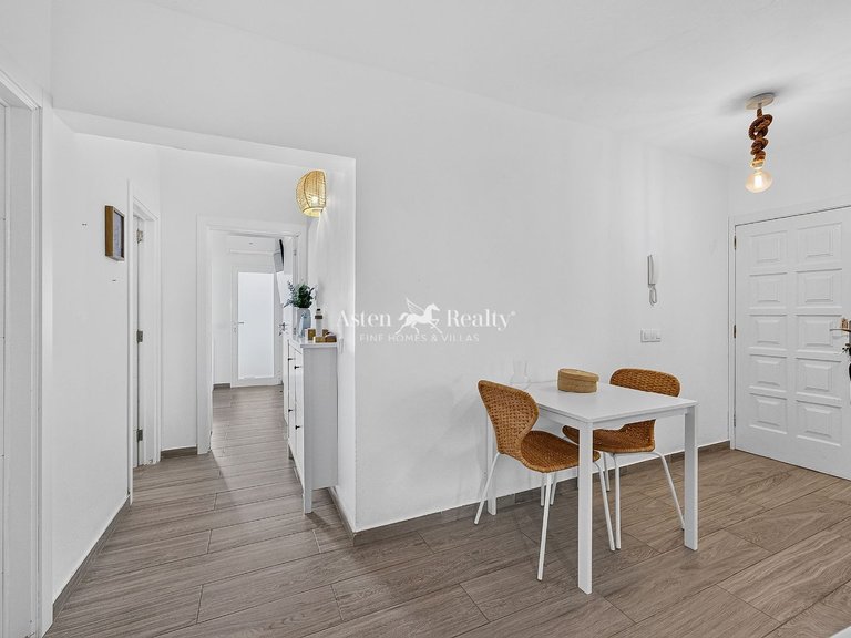 Apartment for Sale in Los Abrigos, Tenerife 7