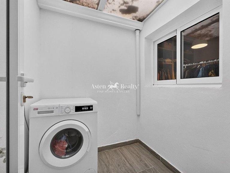 Apartment for Sale in Los Abrigos, Tenerife 6