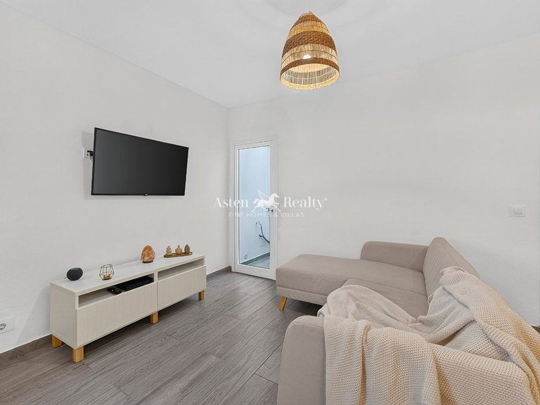 Apartment for Sale in Los Abrigos, Tenerife 5