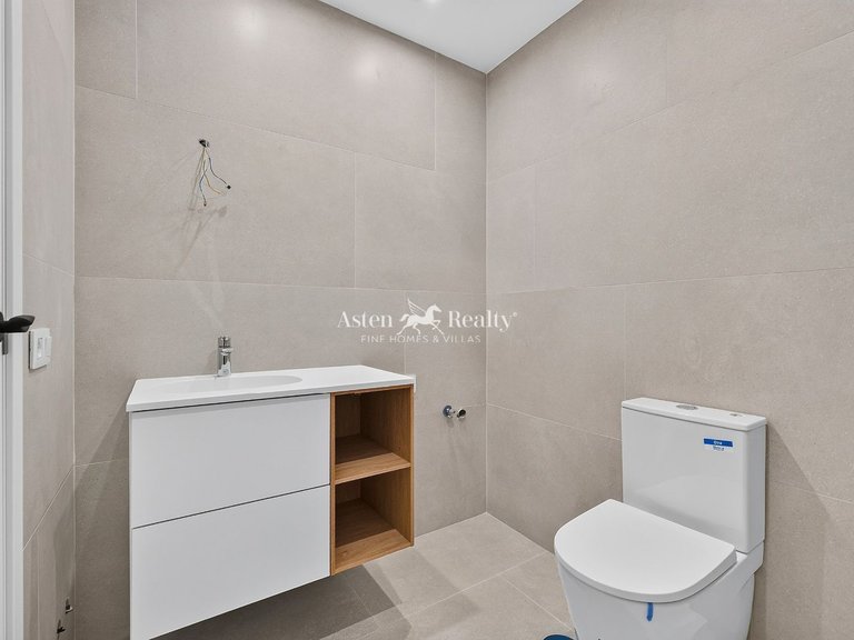 Apartment for Sale in Playa Paraíso, Tenerife 13