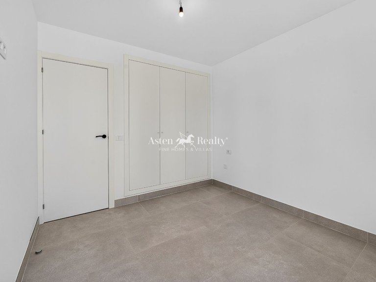 Apartment for Sale in Playa Paraíso, Tenerife 15