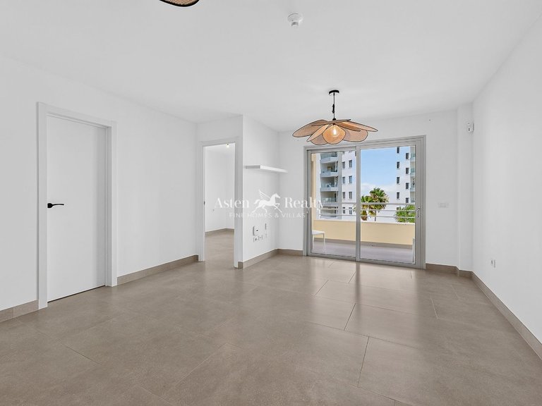 Apartment for Sale in Playa Paraíso, Tenerife 9