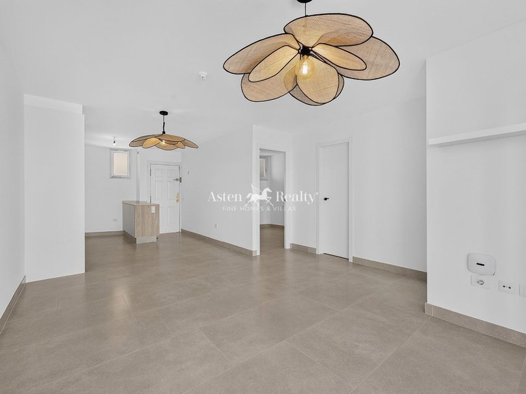 Apartment for Sale in Playa Paraíso, Tenerife 5