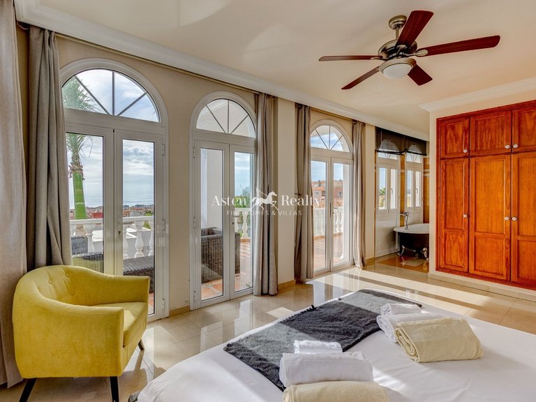 Villa for Sale in Torviscas Alto, Tenerife 4