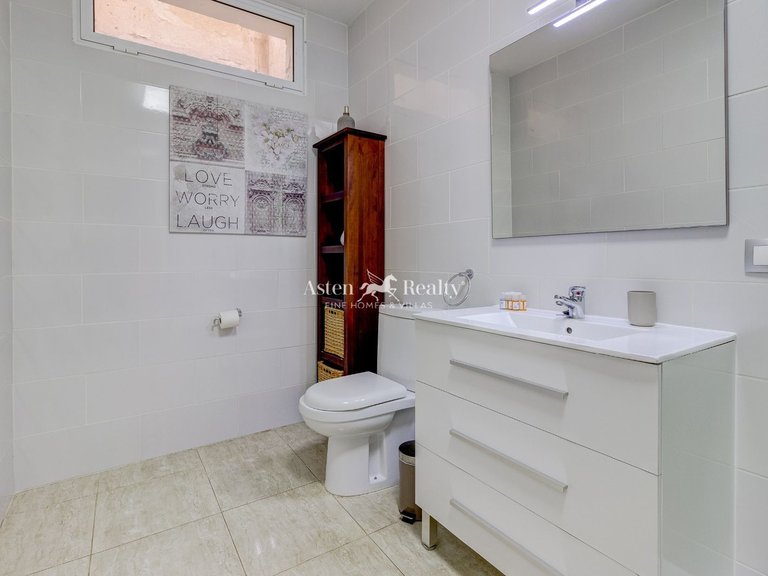 Villa for Sale in Torviscas Alto, Tenerife 30