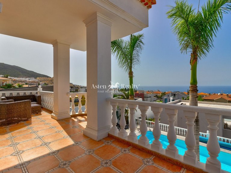 Villa for Sale in Torviscas Alto, Tenerife 36