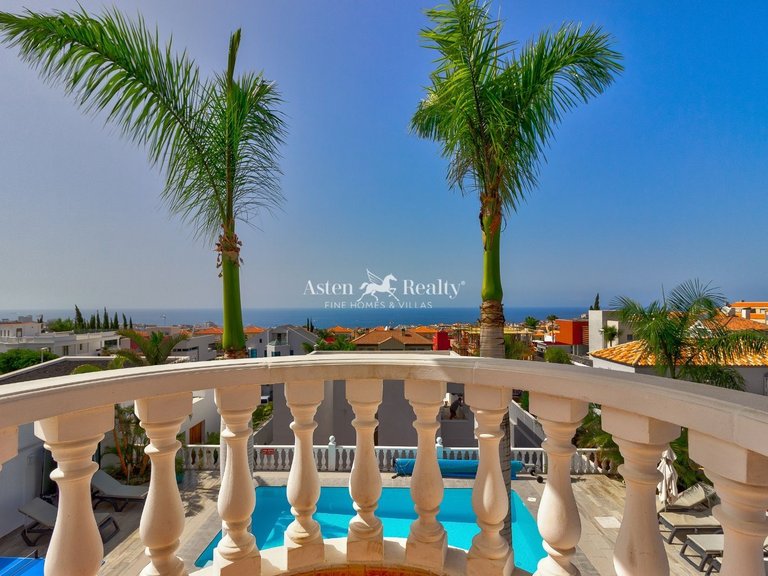 Villa for Sale in Torviscas Alto, Tenerife 37