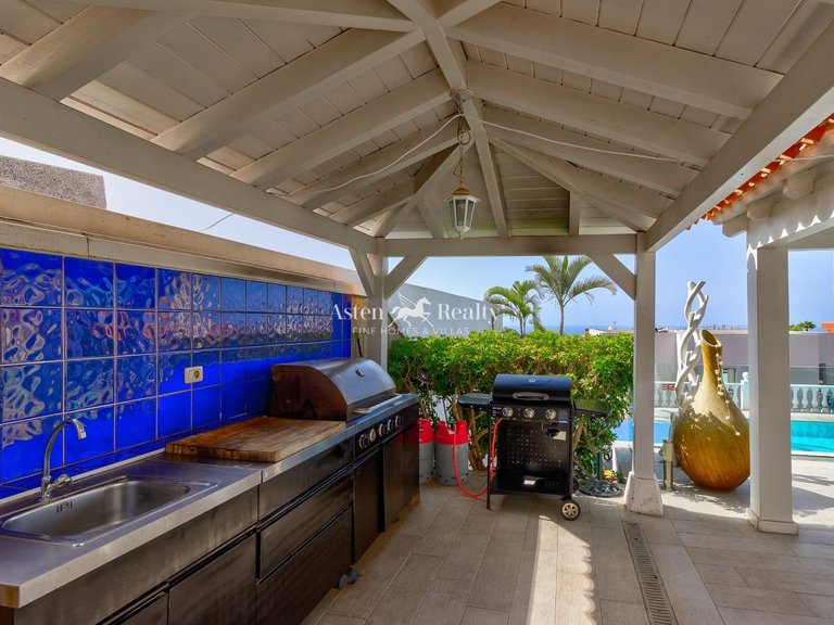 Villa for Sale in Torviscas Alto, Tenerife 38