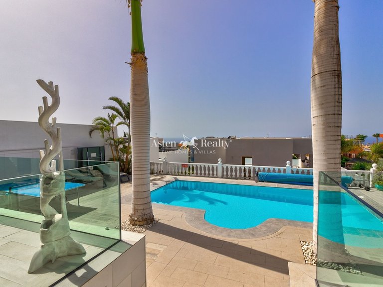 Villa for Sale in Torviscas Alto, Tenerife 40