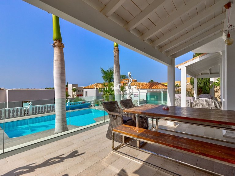 Villa for Sale in Torviscas Alto, Tenerife 41