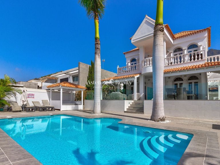 Villa for Sale in Torviscas Alto, Tenerife 45