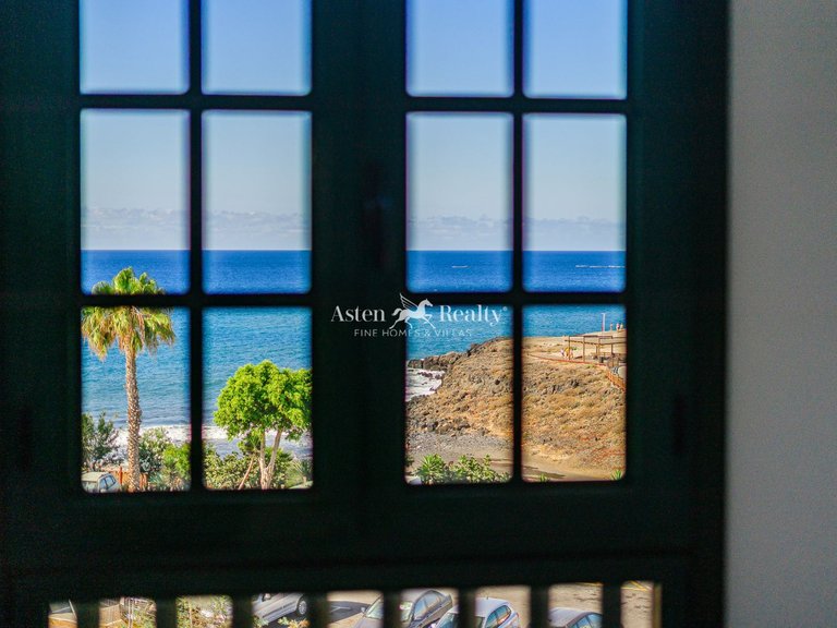 Apartment for Sale in Los Abrigos, Tenerife 10