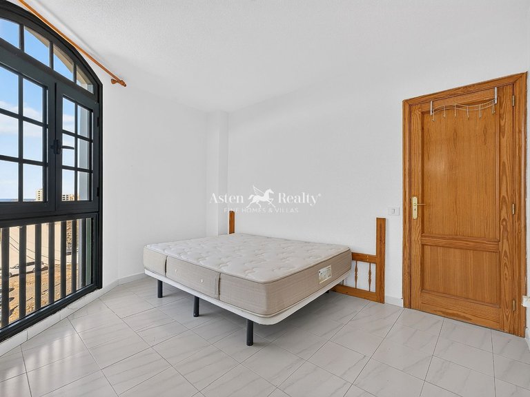 Apartment for Sale in Los Abrigos, Tenerife 11