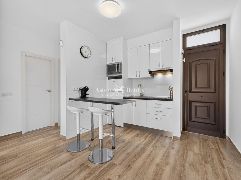 Apartment for Sale in Playa De Las Américas, Tenerife 8