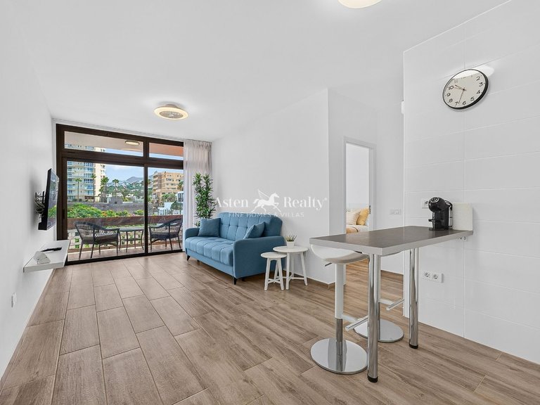 Apartment for Sale in Playa De Las Américas, Tenerife 9