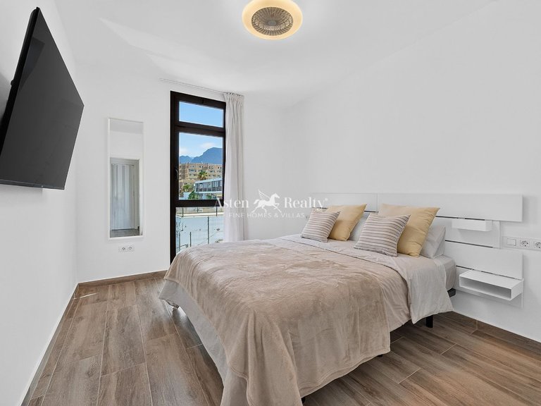 Apartment for Sale in Playa De Las Américas, Tenerife 10