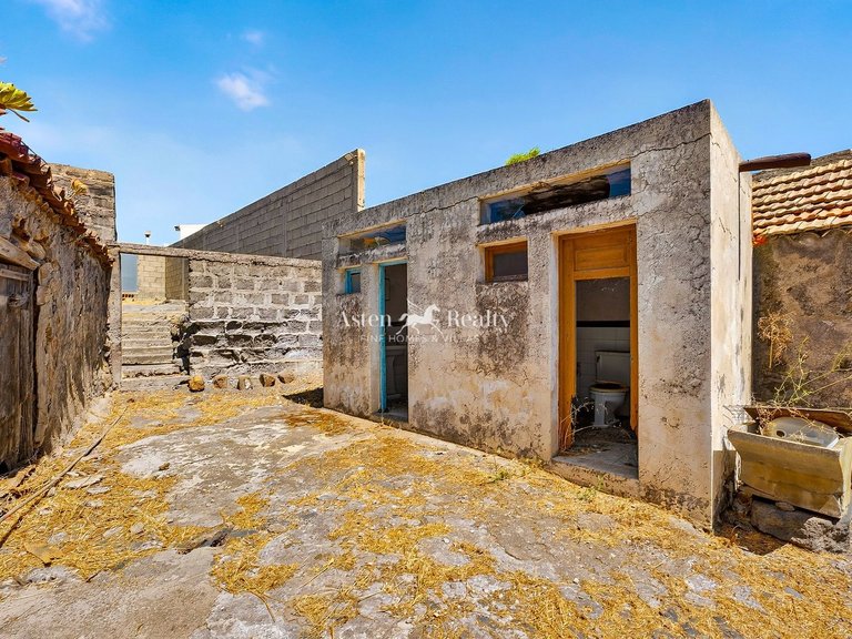 Villa for Sale in Santiago Del Teide, Tenerife 5