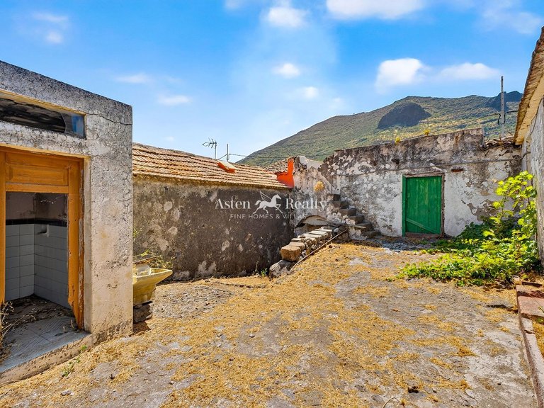 Villa for Sale in Santiago Del Teide, Tenerife 10