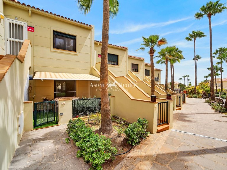 Apartment for Sale in Playa Del Duque, Tenerife 1