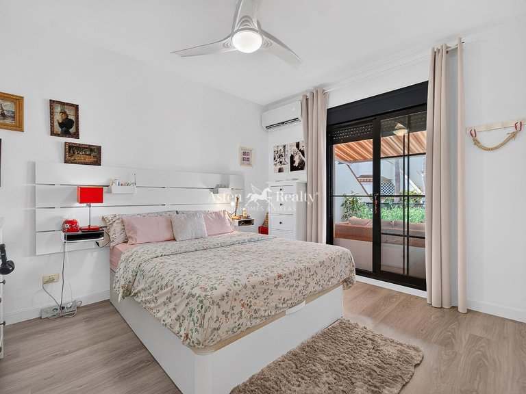 Apartment for Sale in Playa Del Duque, Tenerife 14