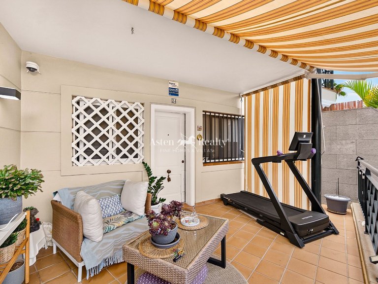 Apartment for Sale in Playa Del Duque, Tenerife 5