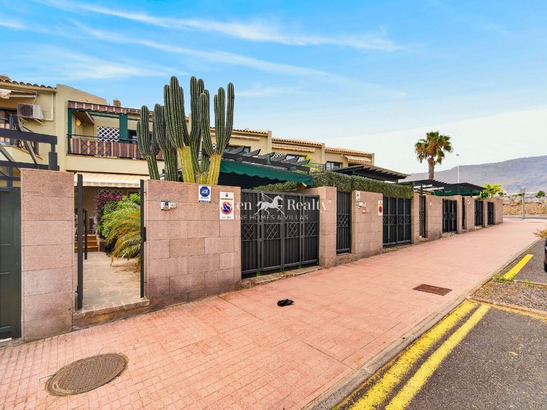 Apartment for Sale in Playa Del Duque, Tenerife 2
