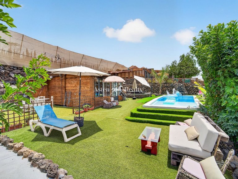 Villa for Sale in Guia De Isora, Tenerife 16