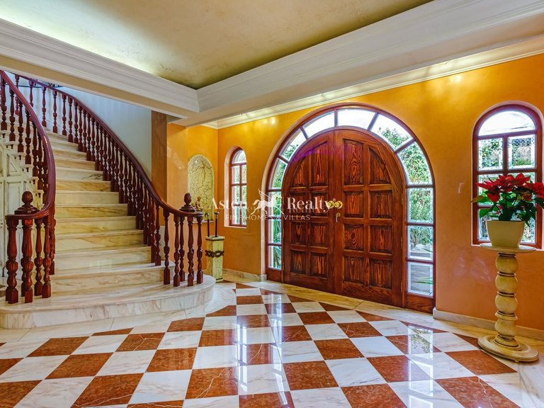 Villa for Sale in Valle De San Lorenzo, Tenerife 3