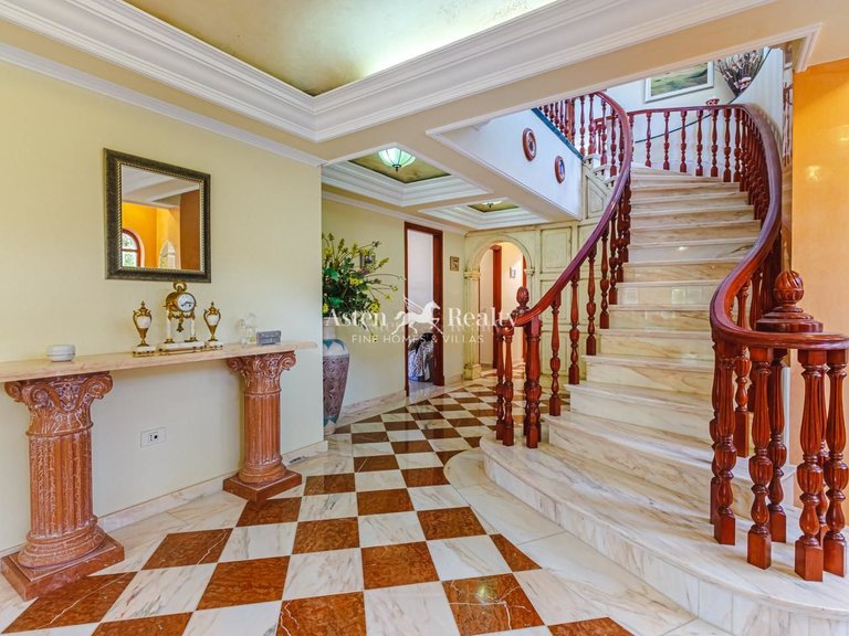Villa for Sale in Valle De San Lorenzo, Tenerife 4