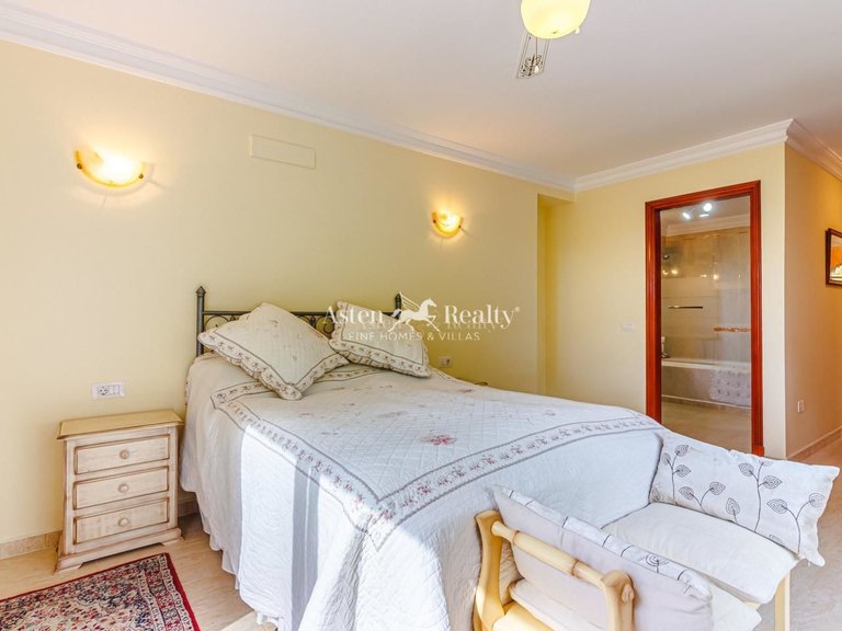 Villa for Sale in Valle De San Lorenzo, Tenerife 7