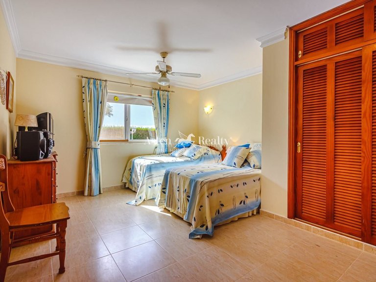 Villa for Sale in Valle De San Lorenzo, Tenerife 12