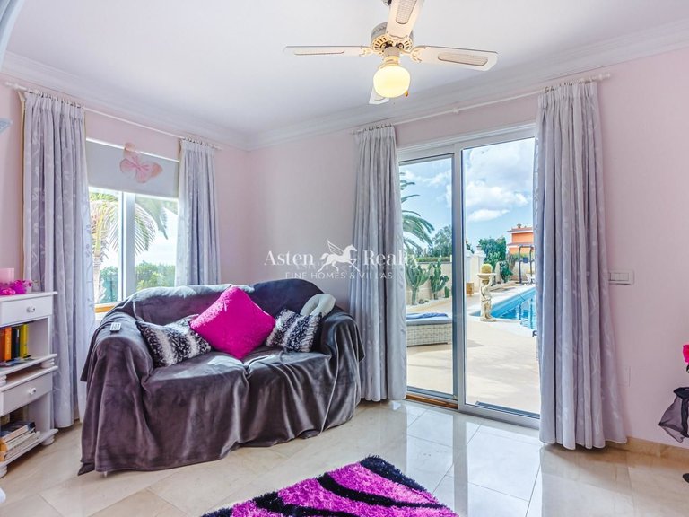 Villa for Sale in Valle De San Lorenzo, Tenerife 18