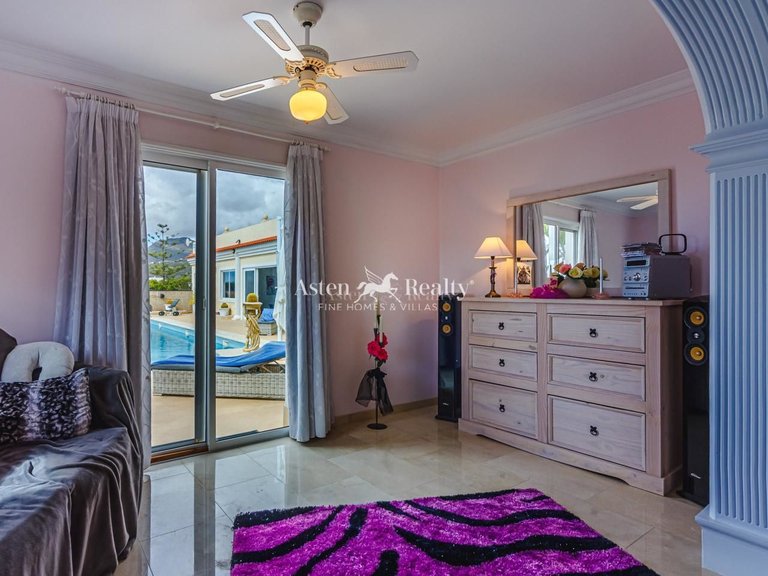 Villa for Sale in Valle De San Lorenzo, Tenerife 19