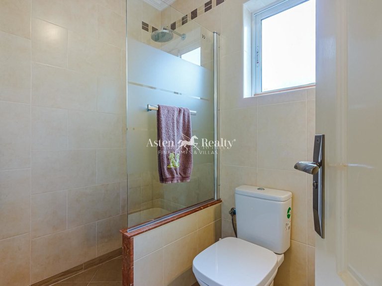 Villa for Sale in Valle De San Lorenzo, Tenerife 32