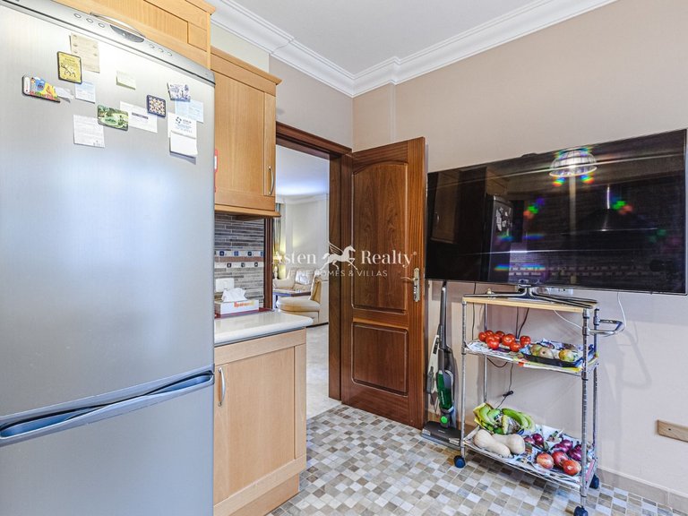 Town House for Sale in Playa Del Duque, Tenerife 10