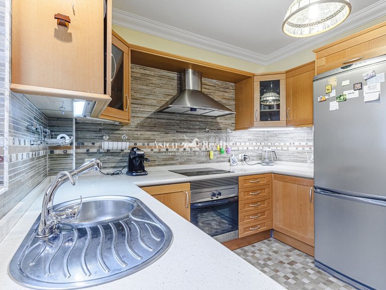 Town House for Sale in Playa Del Duque, Tenerife 9