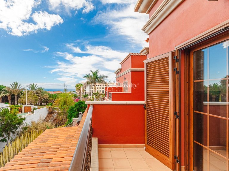 Town House for Sale in Playa Del Duque, Tenerife 11