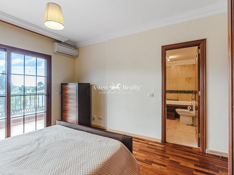 Town House for Sale in Playa Del Duque, Tenerife 16